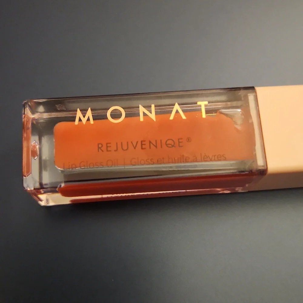 MONAT REJUVENIQE Lip Gloss Oil Naturally Nude